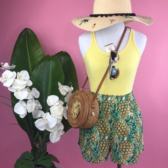 Show Me Your Mumu Pineapple Print Shorts FINAL ✂️ - Picture 4 of 8